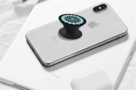 removing popsocket from cell phone.